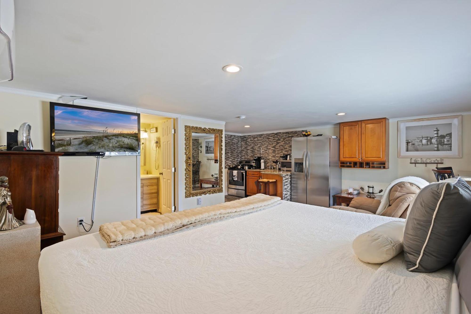 Apartment C & N Bluffton